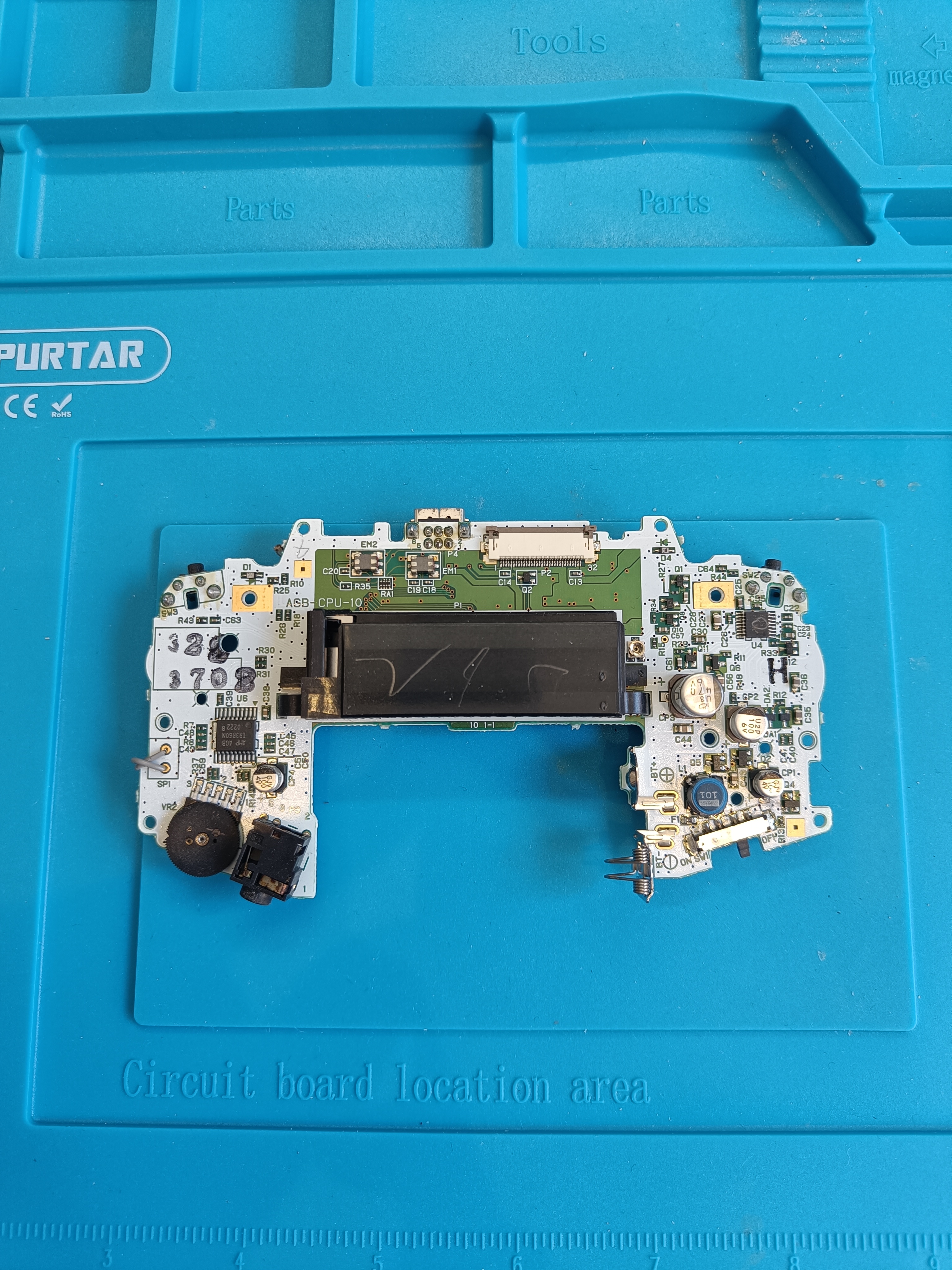 GBA motherboard backside